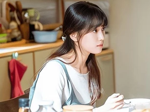 Vừa "phốt" chị dâu lên mạng xã hội, tôi đã bị mẹ chồng gọi điện mắng tới tấp, sau đó là cả nhà chồng ập vào đòi từ mặt