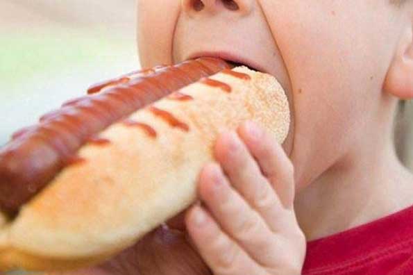 4 thói quen không ngờ người Việt thường làm vào buổi sáng khiến thận 'chi chít' sỏi