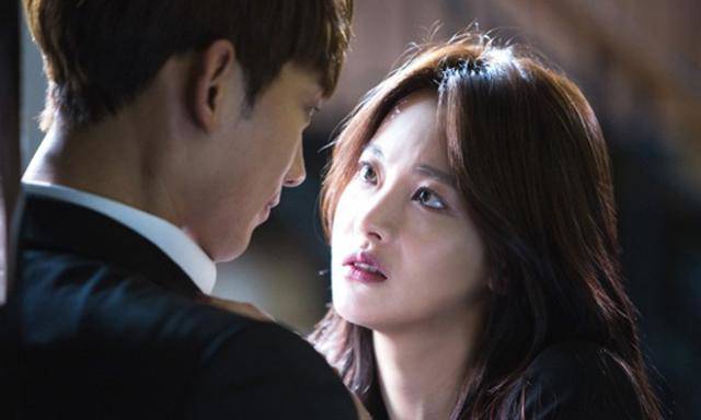 Đưa bạn gái đi khám thai dịch vụ, câu nói vô tình của bác sĩ khiến tôi choáng váng