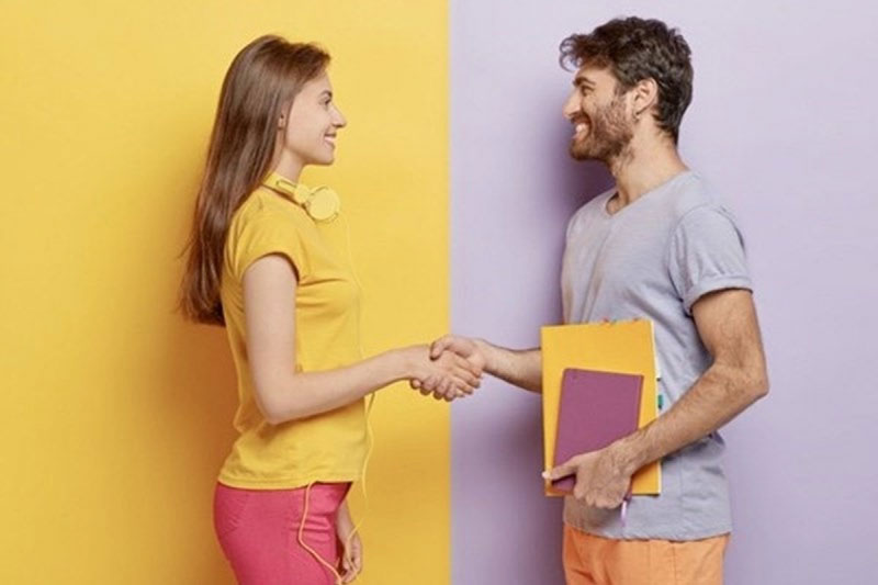 Ranh giới bất thành văn khi làm bạn với người yêu cũ