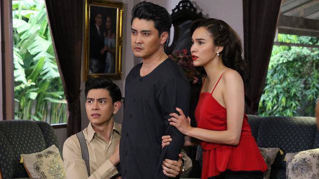 Đầy tháng con, chồng khinh nghèo không mời bố mẹ vợ, giữa tiệc ông bà xuất hiện gây choáng váng