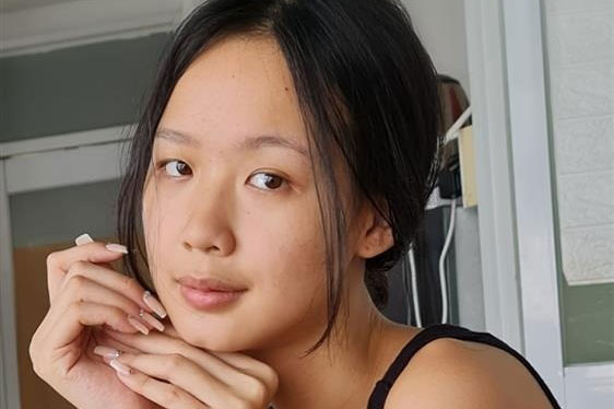 Để mặt mộc, Á hậu Bảo Ngọc lộ kha khá khuyết điểm