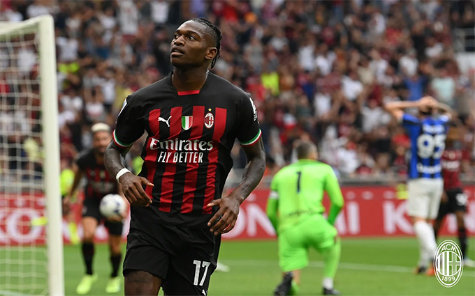 Leao rực sáng, nhà vua AC Milan thắng nghẹt thở derby Milano