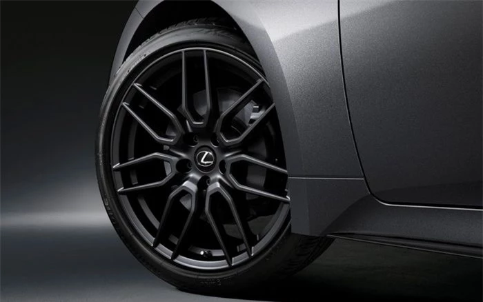 Lexus IS với gói nâng cấp thể thao, giá từ 42.856 USD - Hình 3