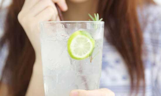 Uống nước chanh mỗi sáng có tốt hay không? Đây là kết quả bạn nhận được sau 7 ngày