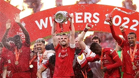 Liverpool lần đầu tiên trong lịch sử Ngoại hạng Anh vượt mặt MU về doanh thu