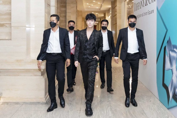 Gia thế nam ca sĩ Nathan Lee thực sự 'khủng' cỡ nào?