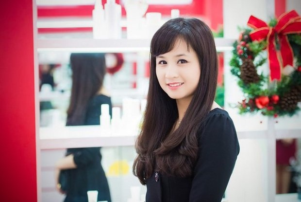 Nữ chính trong phim Hoa cỏ may: Sau 20 năm vẫn đẹp rạng ngời, cuộc sống bình dị như trên phim