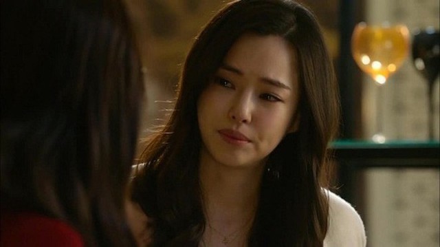 Vừa sinh con xong thì biết chồng ngoại tình với bạn, tôi ra tay "bắt sống" đôi tình nhân rồi khóc nghẹn vì điều này