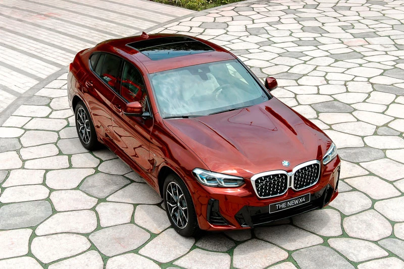 BMW X4.