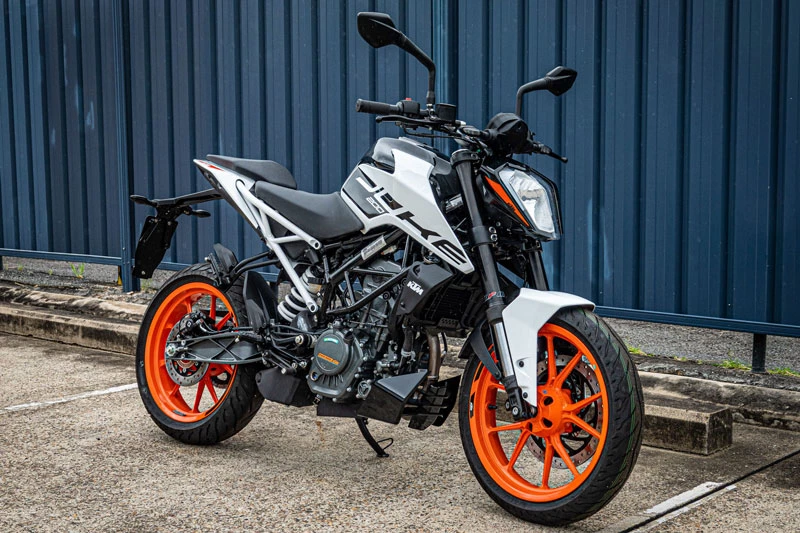 KTM 200 Duke.