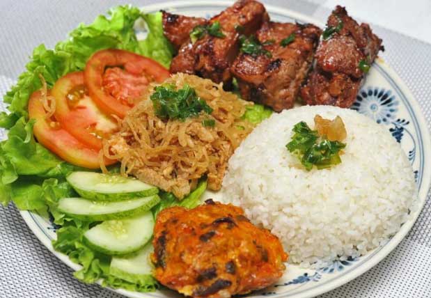 Ăn trưa mắc phải 4 sai lầm này khiến bạn béo bụng, nhất là điều thứ 3