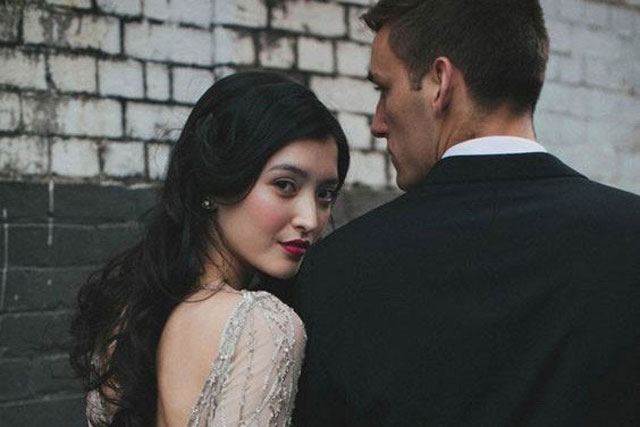 Làm vợ đại gia, mỗi đêm tôi đều chứng kiến cảnh tượng không thể tin nổi trong phòng ngủ, ra ngoài vẫn phải tươi cười