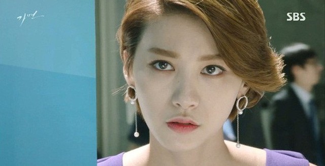 Bạn thân chuyển nhà, vợ trẻ hào hứng gọi chồng tới giúp nhưng nào ngờ cô lại vô tình "giao trứng cho ác"