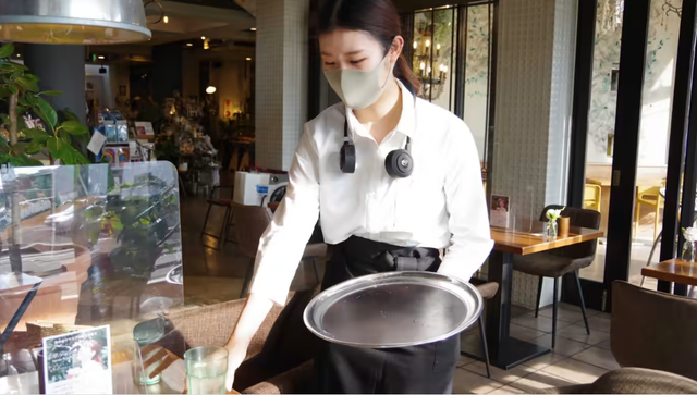 Các nước hỗ trợ người dân chống chọi “cơn sốt giá”