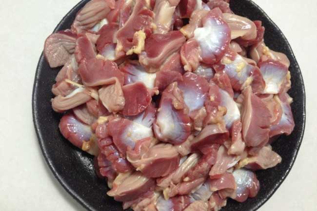 5 bộ phận của con gà ngon đến mấy cũng chớ dại mà ăn kẻo "nuôi lớn" mầm bệnh