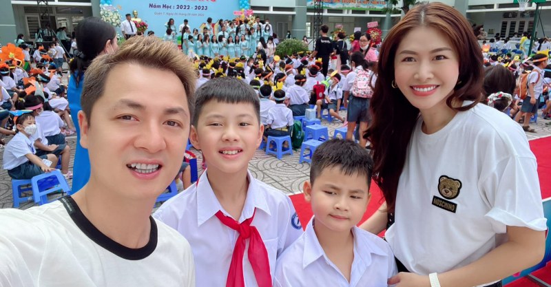 Dạy con như vợ chồng Đăng Khôi: Không tạo áp lực, con không nghĩ mình đặc biệt khi bố mẹ nổi tiếng 