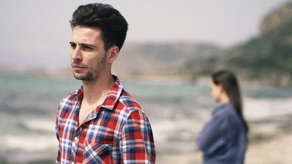 Thử chồng bằng cách nói dối mình bị bệnh nan y, suýt chút nữa tôi đã giết chết anh