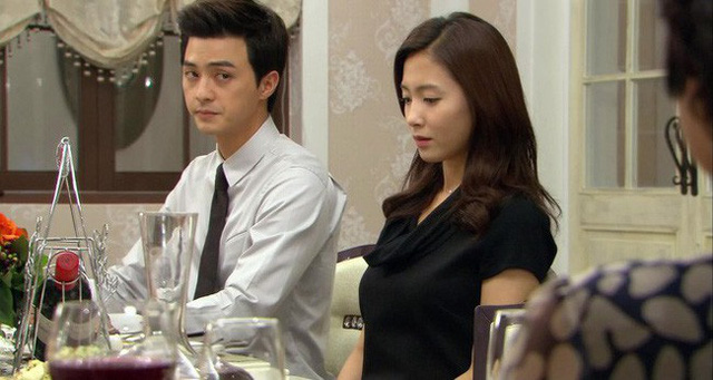 Đến nhà người yêu ra mắt, mẹ chồng tương lai chỉ hỏi: Lương cháu được bao nhiêu, nhà có đất cát gì không?