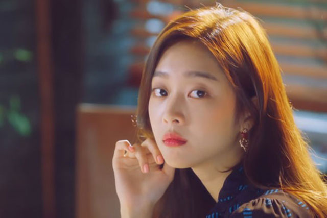 Bạn thân mới ly hôn bỗng thường xuyên đến nhà chơi, vợ phát hiện ra sự bất thường liền xuống tay không thương tiếc