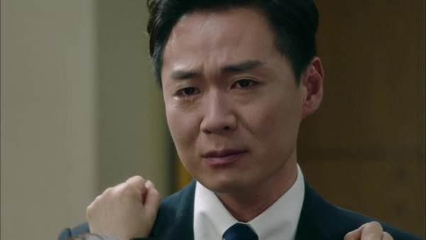 Hí hửng khoe với bồ mình đã ly dị vợ, nào ngờ nhận cái kết đắng cay