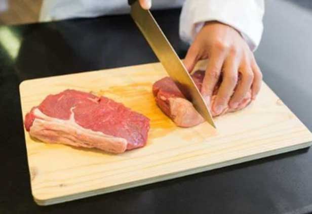 Thói quen chế biến thịt sai lầm của các bà nội trợ khiến món ăn mất sạch dinh dưỡng, dễ rước ung thư