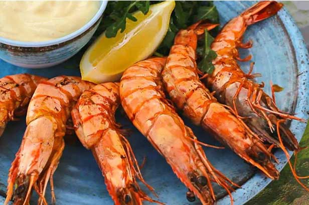 4 lợi ích khi bạn ăn tôm, điều thứ 2 cực kỳ cần thiết