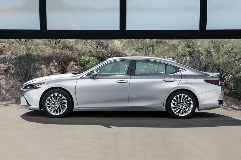 Bảng giá xe Lexus tháng 9/2022