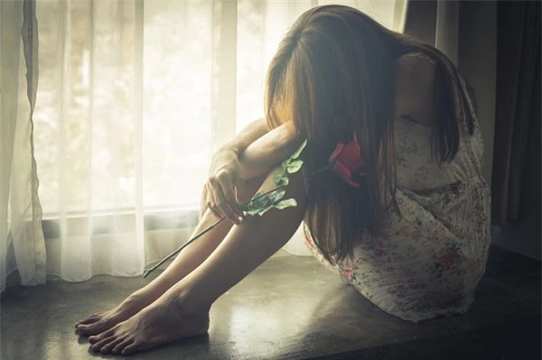 
Chồng tôi để vợ con về nhà ngoại vì muốn dẫn người con gái kia về nhà. (Ảnh minh họa)
