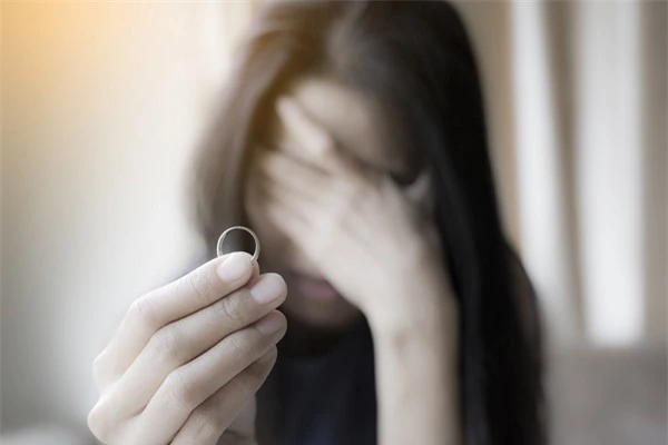 
Mới ngày đầu tiên mà chồng tôi đã làm như vậy thì tôi không còn gì để sống với anh nữa. (Ảnh minh họa)
