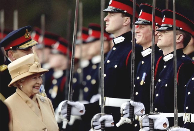 Nữ hoàng Anh Elizabeth II qua đời ở tuổi 96, lãnh đạo thế giới gửi lời chia buồn - Ảnh 10.