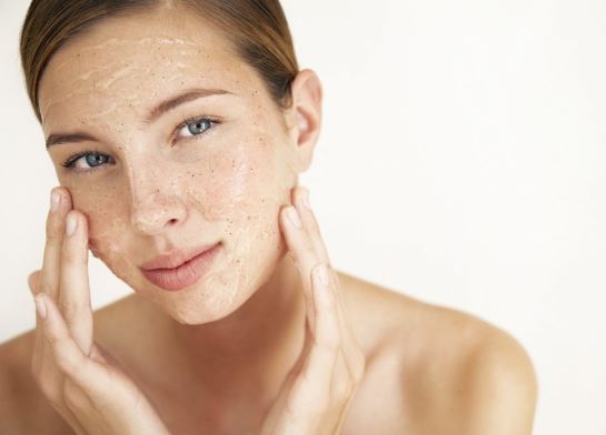 4 cách tẩy da chết tại nhà bạn phải biết