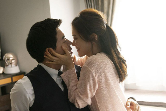 Lấy tiền chung nuôi bồ suốt 3 năm, gã chồng bội bạc bị vợ lật tẩy và nhận cái kết chưa bao giờ anh ta nghĩ tới