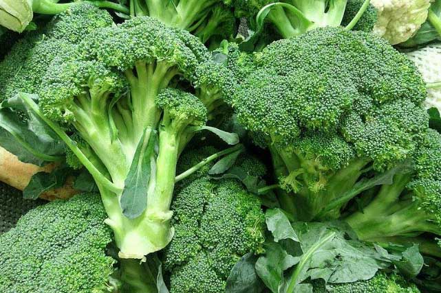 Loại rau củ bám nhiều vi khuẩn nhất, nhớ rửa kĩ kẻo "nuôi lớn" mầm bệnh trong người