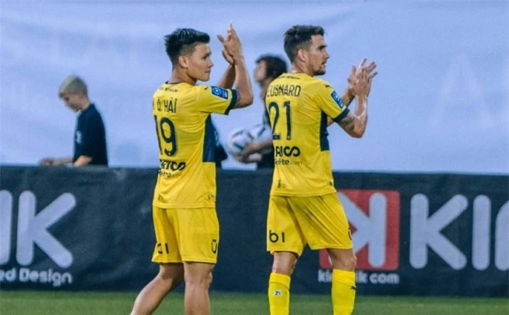 Pau FC có chiến thắng đầu tiên tại Ligue 2, Quang Hải rơi vào thế khó 185360