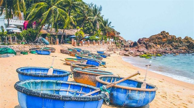 Top 10 bãi biển đẹp nhất Việt Nam: Số 9 không quá nổi tiếng nhưng là viên ngọc của Phú Yên - Ảnh 6.