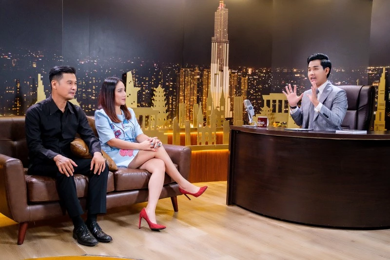 Host Nguyên Khang và hai khách mời