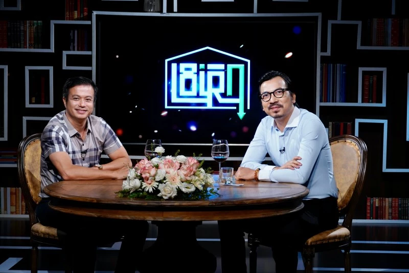 Diễn viên Bá Anh và host Đinh Tiến Dũng