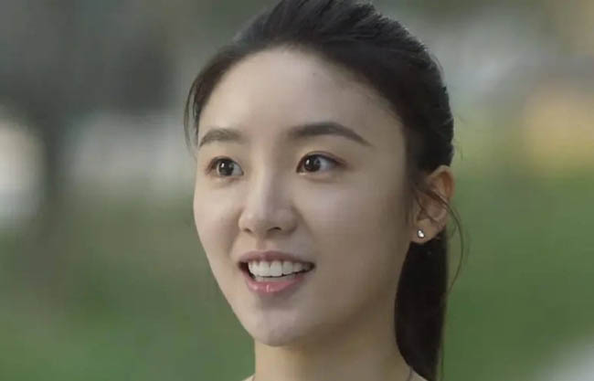 Sáng nào vợ cũng nấu mì, tôi bực mình bảo "sang hàng xóm mà học tập" nhưng cô ấy ngã quỵ dưới chân mới tái mặt