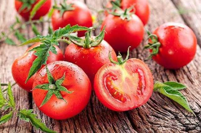 Thường xuyên ăn cà chua vừa rẻ vừa tốt cho sức khỏe, dại gì không thử