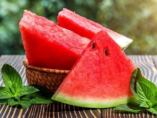 Loại quả bán đầy chợ, giá "rẻ bèo" giúp chống nắng tự nhiên, ngăn ngừa lão hóa