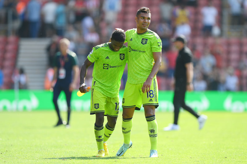 Casemiro nhận 'trái đắng' khó tin sau khi cập bến Man Utd chưa đầy 1 tháng