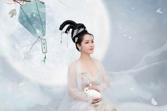 'Đọ sắc' dàn mỹ nhân showbiz Việt hoá thân thành chị Hằng đêm Trung thu