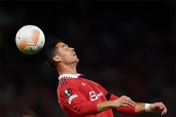 Không có chỗ cho Ronaldo, huyền thoại Aston Villa chỉ ra bộ ba đáng xem nhất của MU 185522