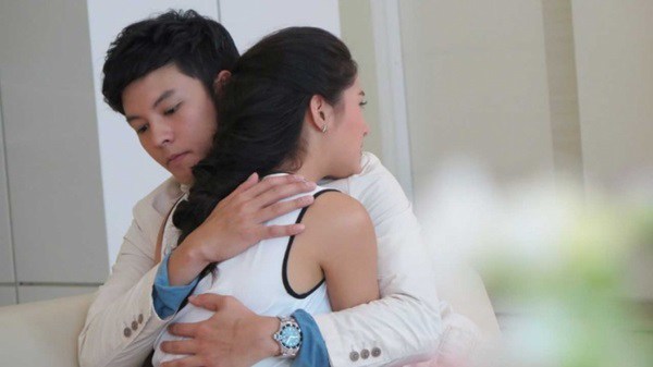 Tai nạn nằm viện chồng bỏ bê mặc kệ, biết rõ nguồn cơn vợ xúc động tự hào