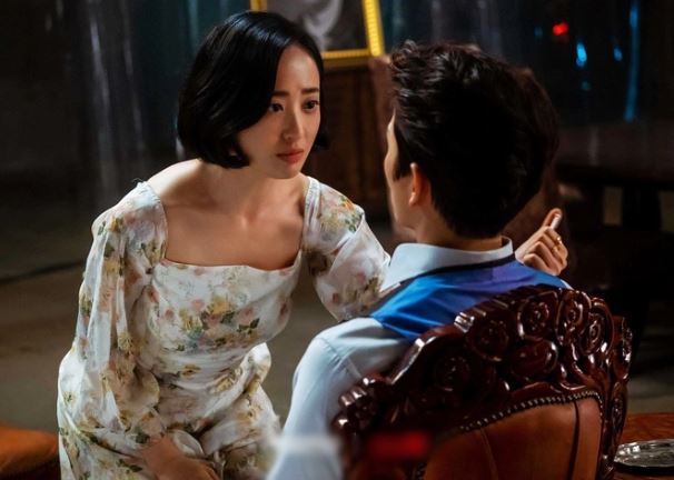 Chồng lén đưa mẹ ruột đi làm đẹp ăn Tết nhưng cố tình "ngó lơ" mẹ vợ, tôi cười nhạt nói mấy câu khiến anh sợ cứng cả người