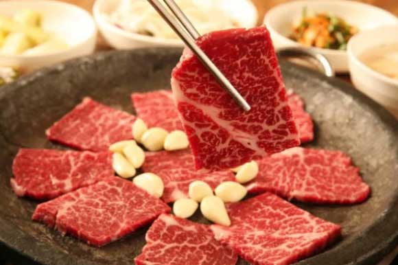 Ăn thịt bò ngon đến mấy mà phạm vào đại kị là hại vô cùng, gián tiếp "hạ độc" cả gia đình