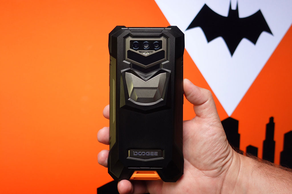 Smartphone ‘nồi đồng cối đá’, RAM 8 GB, pin 12.000 mAh, giá rẻ bất ngờ