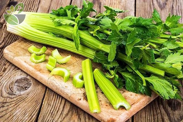 5 lợi ích tuyệt vời của cần tây tốt hơn thuốc bổ, ai cũng nên biết