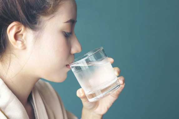 “Thời gian biểu” uống nước trong ngày để da căng mịn, đẩy lùi lão hóa